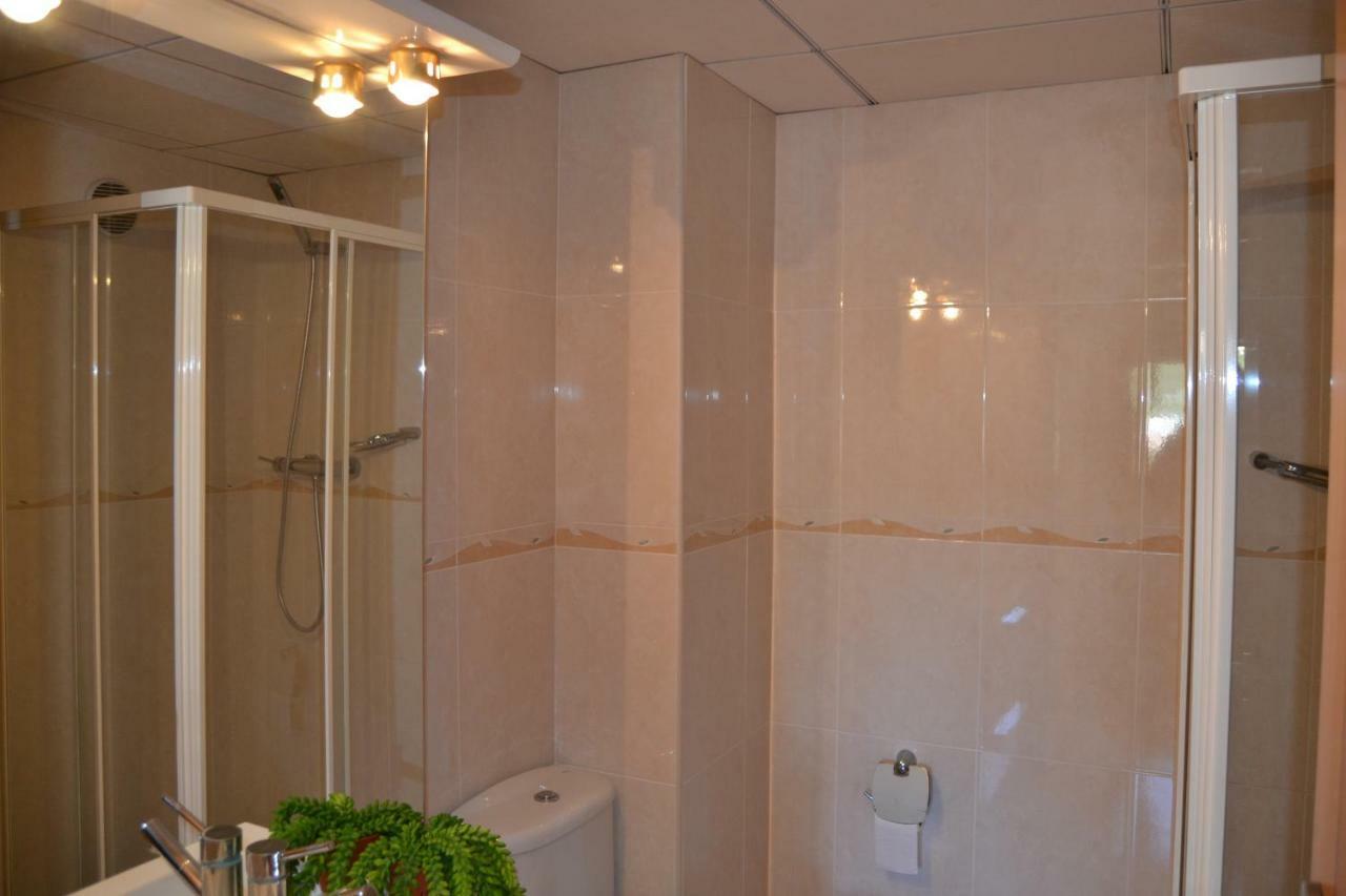 Ferienwohnung Luminoso Y Amplio Apartamento En Salou Con Piscina Exterior foto