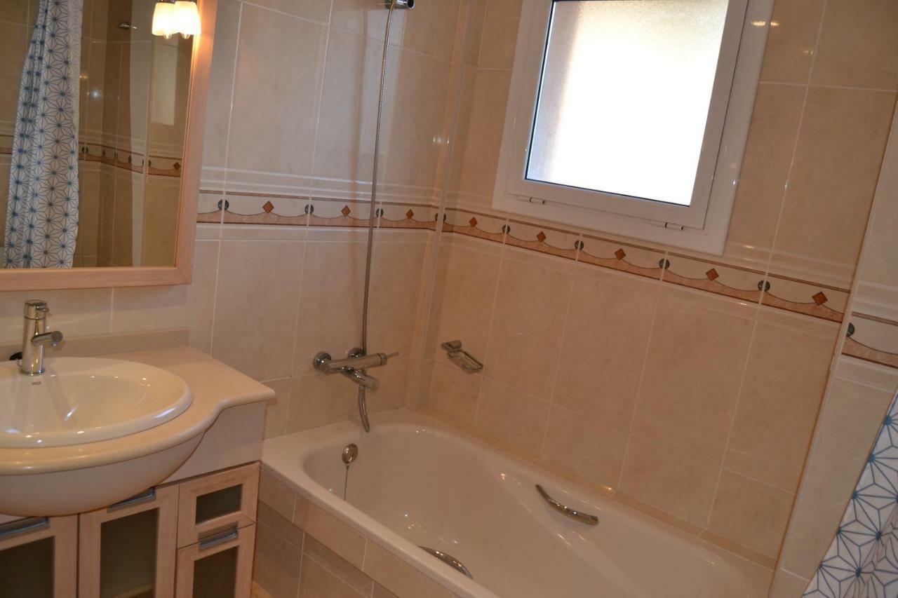 Ferienwohnung Luminoso Y Amplio Apartamento En Salou Con Piscina Exterior foto
